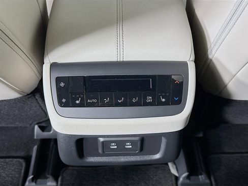 New 2026 Nissan Pathfinder SL FWD image 25