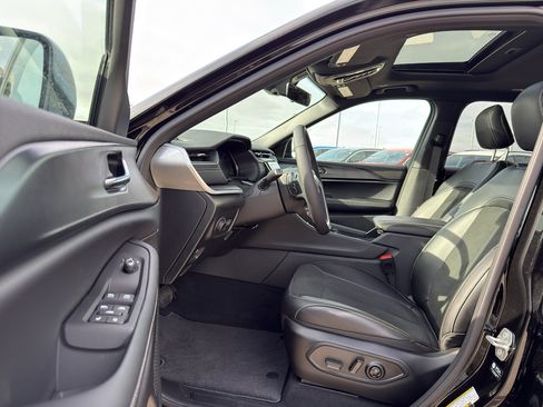 New 2025 Jeep Grand Cherokee L Altitude image 11