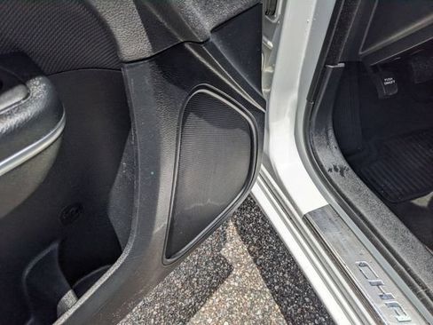 Used 2018 Dodge Charger SXT RWD image 22