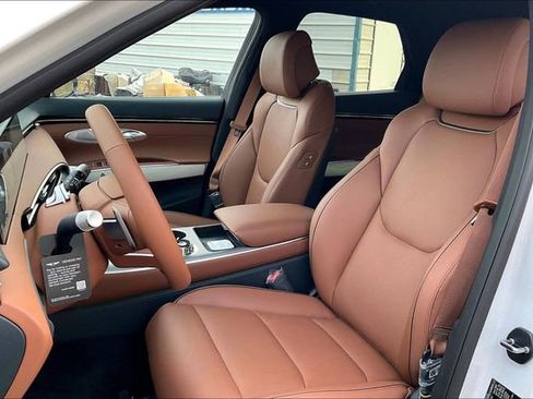 New 2026 Genesis GV70 2.5T Advanced image 8