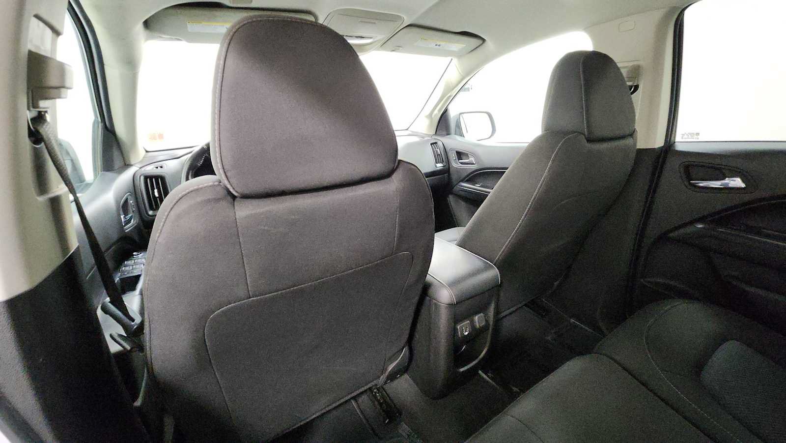 Used 2021 Chevrolet Colorado LT w/ Safety Package AWD/4WD image 23