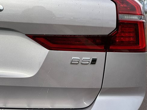 New 2026 Volvo XC60 B5 Plus w/ Climate Package image 25
