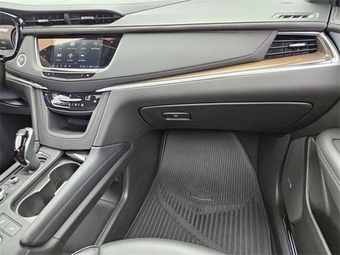 Certified 2024 Cadillac XT5 Premium Luxury w/ Platinum Package image 15