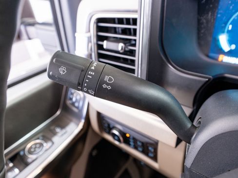 Used 2025 Ford F250 Platinum w/ Platinum Plus Package image 37