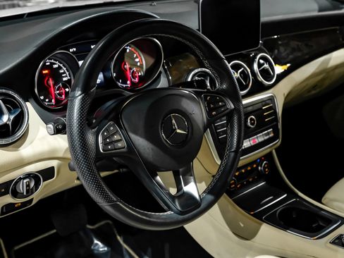 Used 2019 Mercedes-Benz CLA 250 image 22