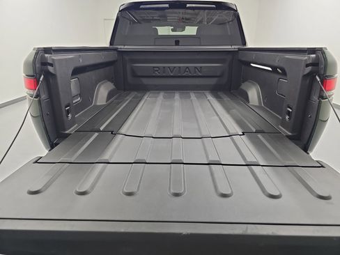 Used 2022 Rivian R1T Adventure AWD/4WD image 15