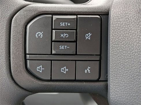 New 2025 Ford F550 4x4 Crew Cab image 15