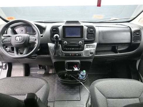 Used 2024 RAM ProMaster 2500 w/ Convenience Group FWD image 15