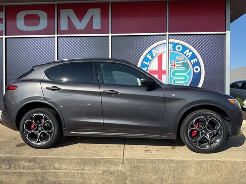 Used 2022 Alfa Romeo Stelvio Ti w/ Active Assist Plus Package image 2
