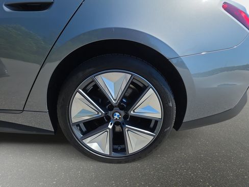 Used 2025 BMW i4 eDrive40 RWD image 34