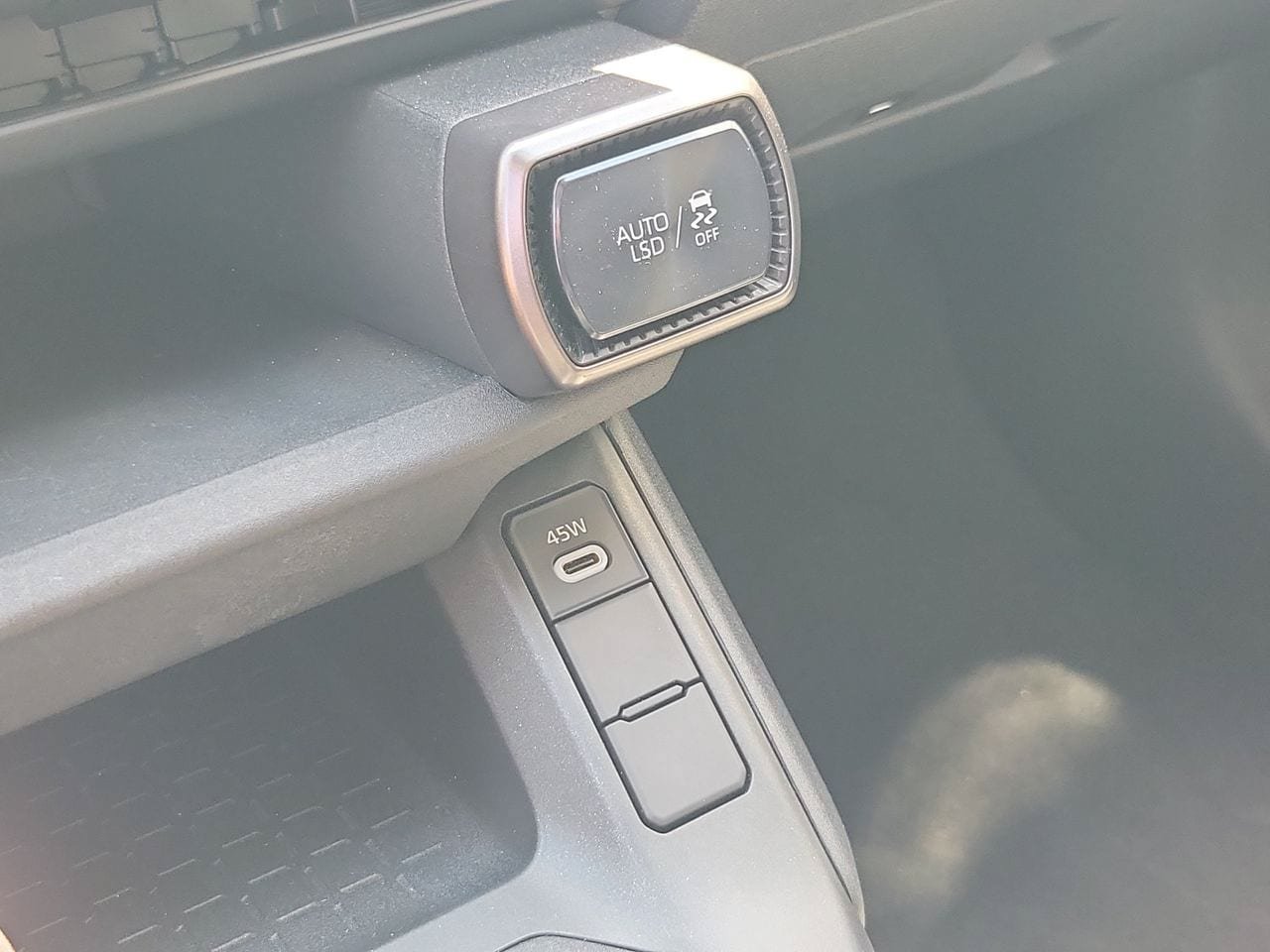 Used 2026 Toyota RAV4 XLE Premium FWD image 29