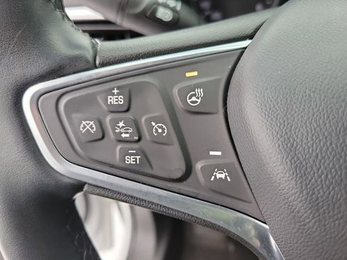 Used 2023 Chevrolet Equinox Premier image 24