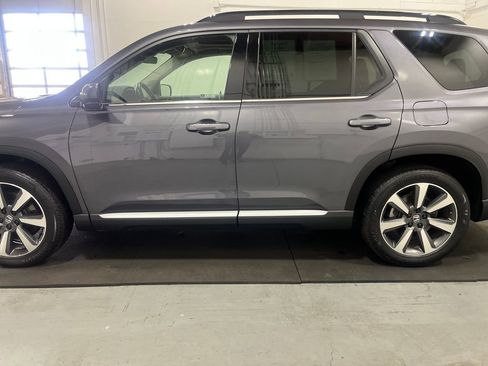 Used 2023 Honda Pilot Elite image 4