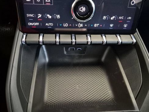 New 2027 GMC Terrain Elevation w/ Elevation Premium Package AWD/4WD image 18