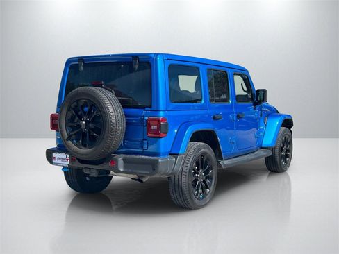 Used 2023 Jeep Wrangler Unlimited Sahara w/ Cold Weather Group image 5