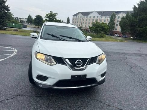Used 2016 Nissan Rogue SV AWD/4WD image 2