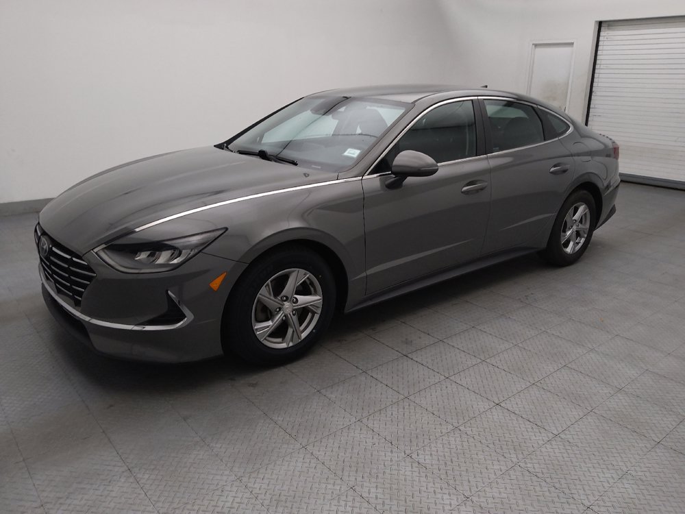 Used 2023 Hyundai Sonata SE w/ Preferred Accessory Package FWD image 2