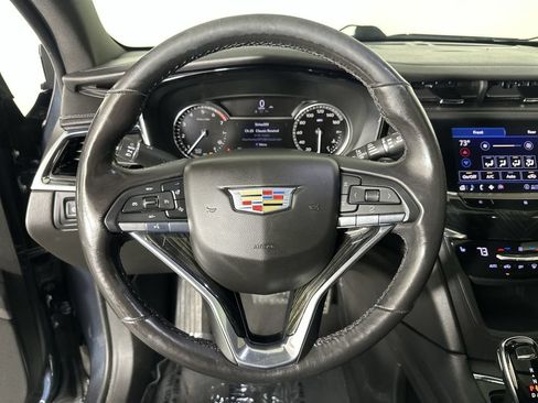 Used 2020 Cadillac XT6 Premium Luxury FWD image 12