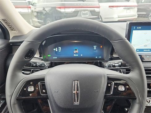 New 2024 Lincoln Corsair Grand Touring image 9