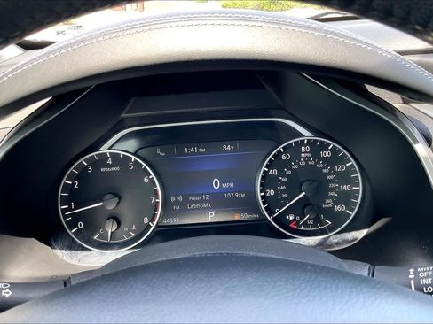 Used 2023 Nissan Murano SV AWD/4WD image 17