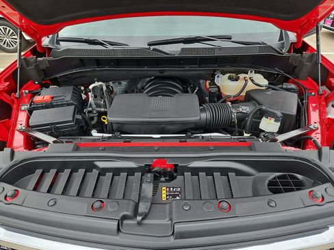 Used 2025 Chevrolet Silverado 1500 LT image 10