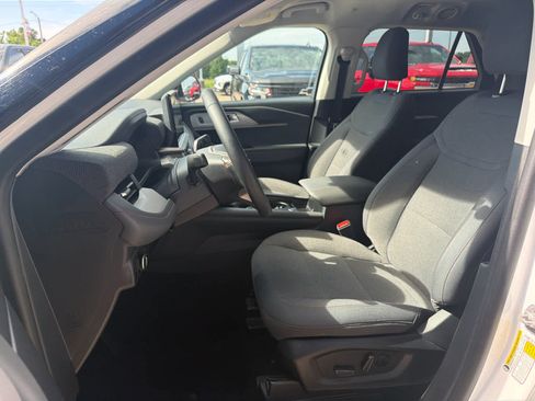 Used 2025 Ford Explorer Active RWD image 14
