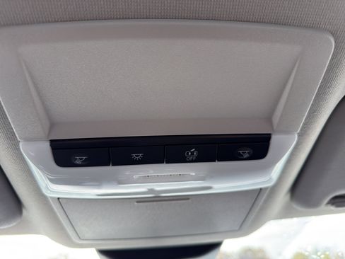 New 2025 Nissan Sentra SR image 23