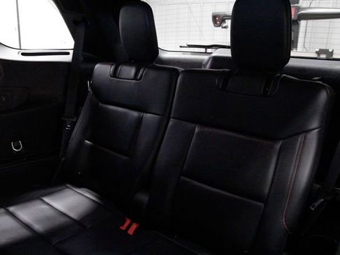 Used 2025 Ford Explorer ST-Line w/ ST-Line Street Pack image 18