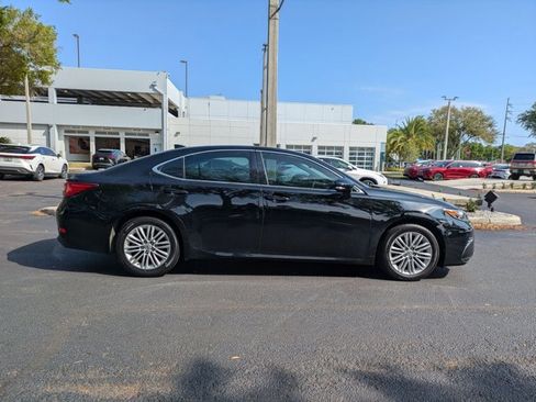 Used 2016 Lexus ES 350 w/ Premium Package w/Wood Trim image 4