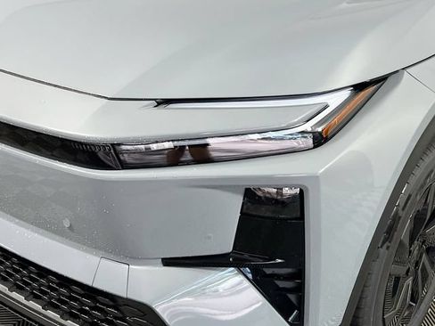 New 2026 Toyota C-HR AWD/4WD image 9