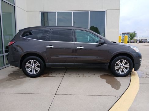 Used 2015 Chevrolet Traverse LT image 6