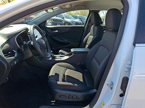 Used 2024 Chevrolet Malibu LT FWD image 13