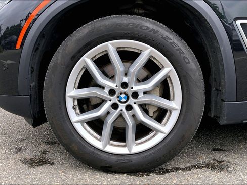 Used 2023 BMW X5 xDrive40i w/ Premium Package AWD/4WD image 9