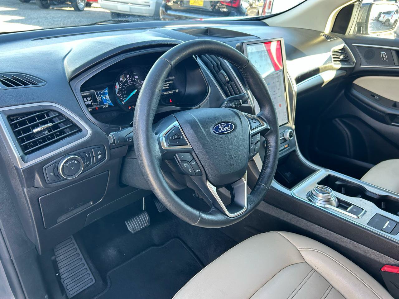 Used 2022 Ford Edge SEL w/ Convenience Package AWD/4WD image 6