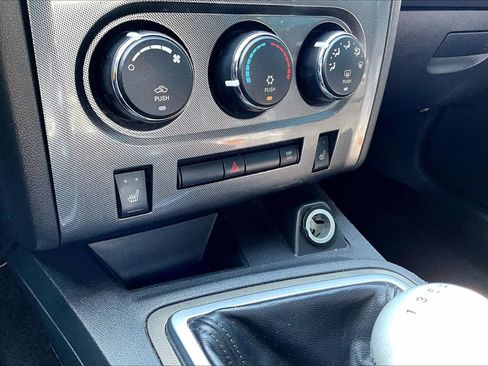 Used 2009 Dodge Challenger R/T RWD image 32