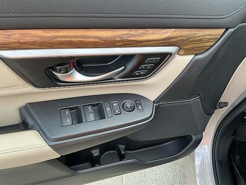 Used 2019 Honda CR-V EX-L image 17