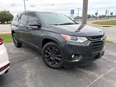 Used 2019 Chevrolet Traverse RS w/ LPO, Floor Liner Package FWD image 5
