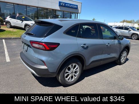 Used 2025 Ford Escape Active AWD/4WD image 3