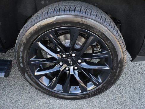 Used 2020 Cadillac Escalade ESV Premium Luxury image 34