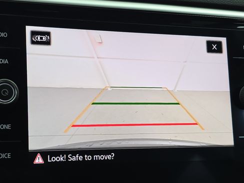 Used 2021 Volkswagen Atlas Cross Sport SEL Premium image 23