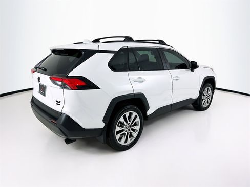 Used 2025 Toyota RAV4 XLE Premium image 8