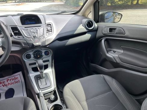 Used 2019 Ford Fiesta SE FWD image 26