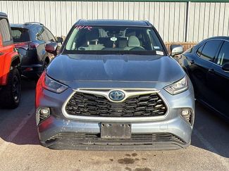 Used 2020 Toyota Highlander XLE video 2