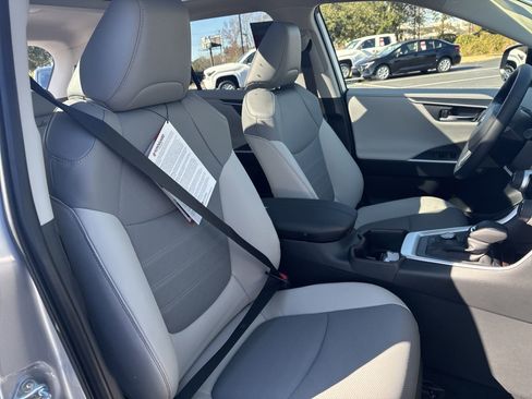 New 2025 Toyota RAV4 Limited w/ Advanced Technology Package AWD/4WD image 35