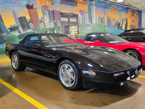 Used 1987 Chevrolet Corvette Base image 2