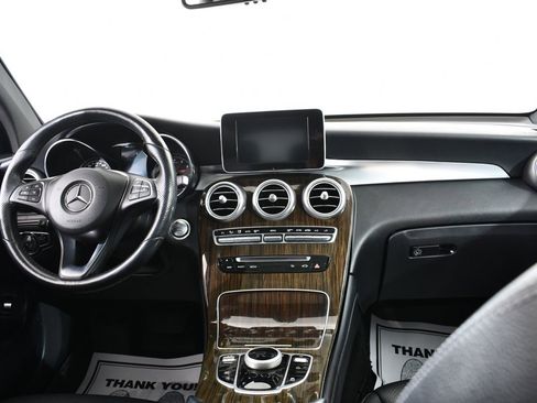 Used 2018 Mercedes-Benz GLC 300 4MATIC image 7