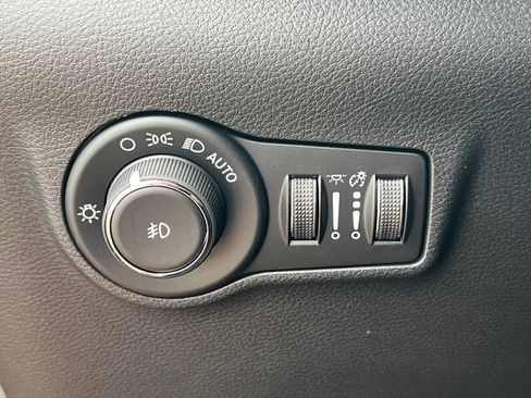 New 2026 Jeep Compass Limited image 16