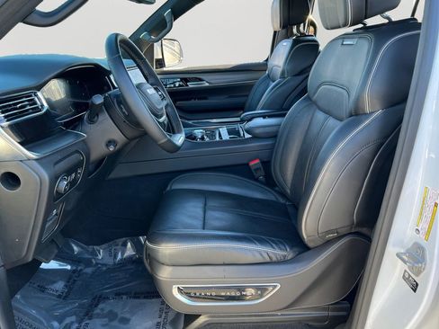 Used 2022 Jeep Grand Wagoneer Series II image 16