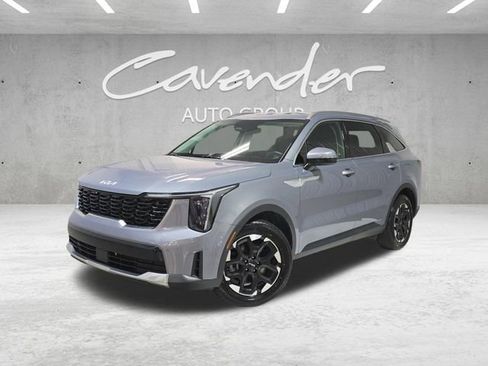 Used 2024 Kia Sorento S FWD image 1
