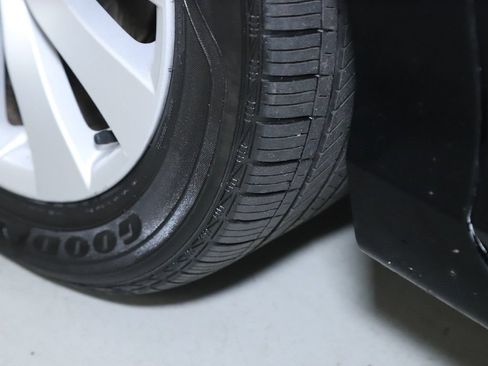 Used 2015 Honda Accord EX-L image 36